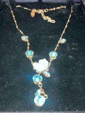 Suzanne Bjontegard vintage porcelain rose necklace